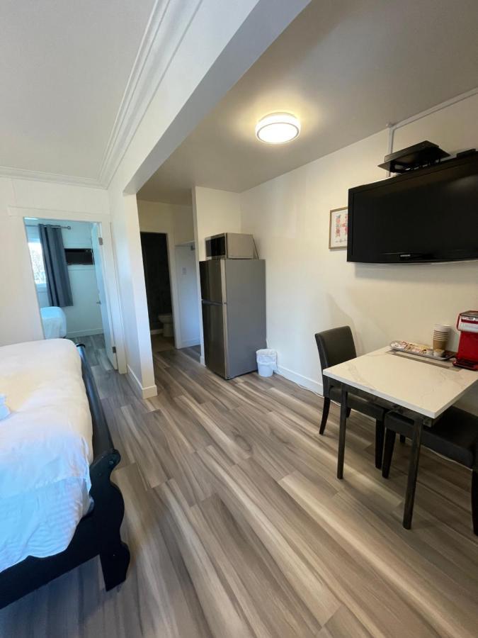 Destination Inn Рейдиум-Хот-Спрингс Экстерьер фото